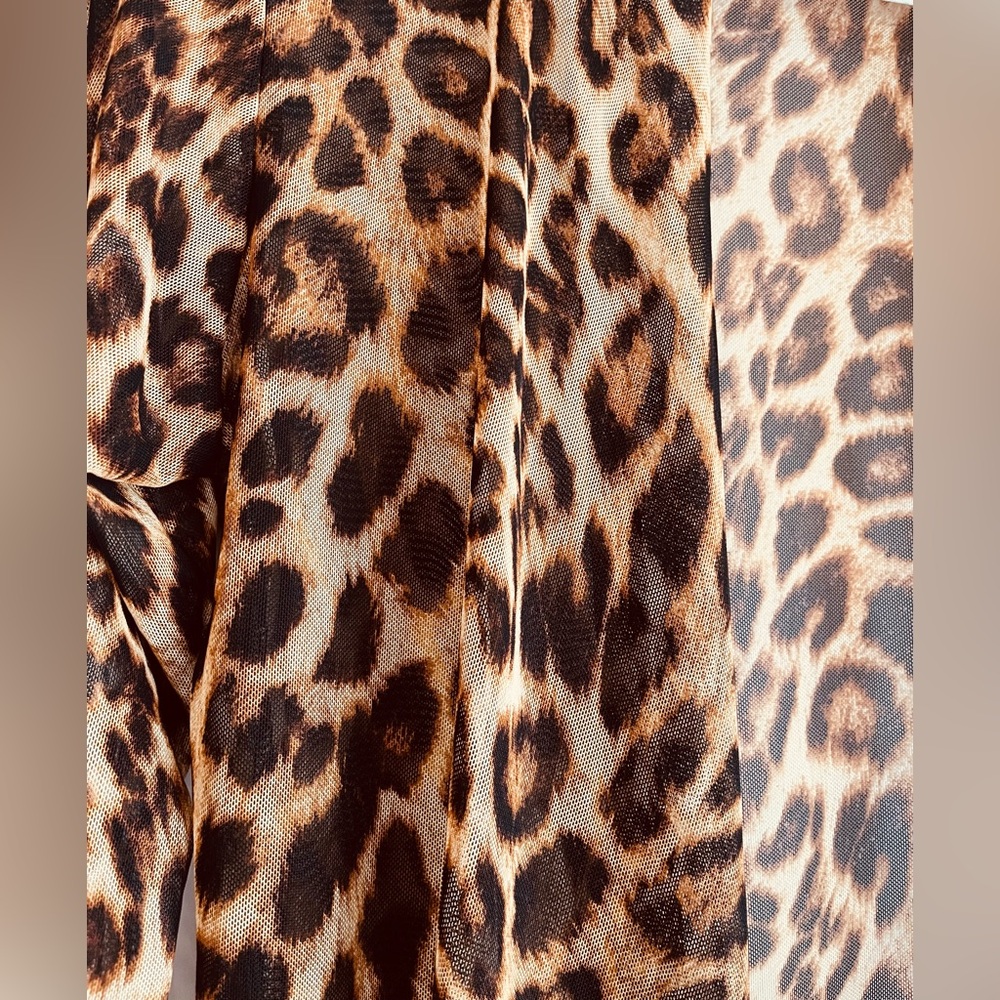 Rae Republic Leopard Print Open Front Kimono Medium - Picture 2 of 4